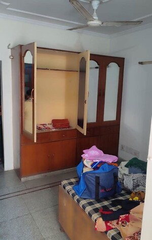 Bedroom in 4 BHK Builder Floor at Sector 21 – for Rent