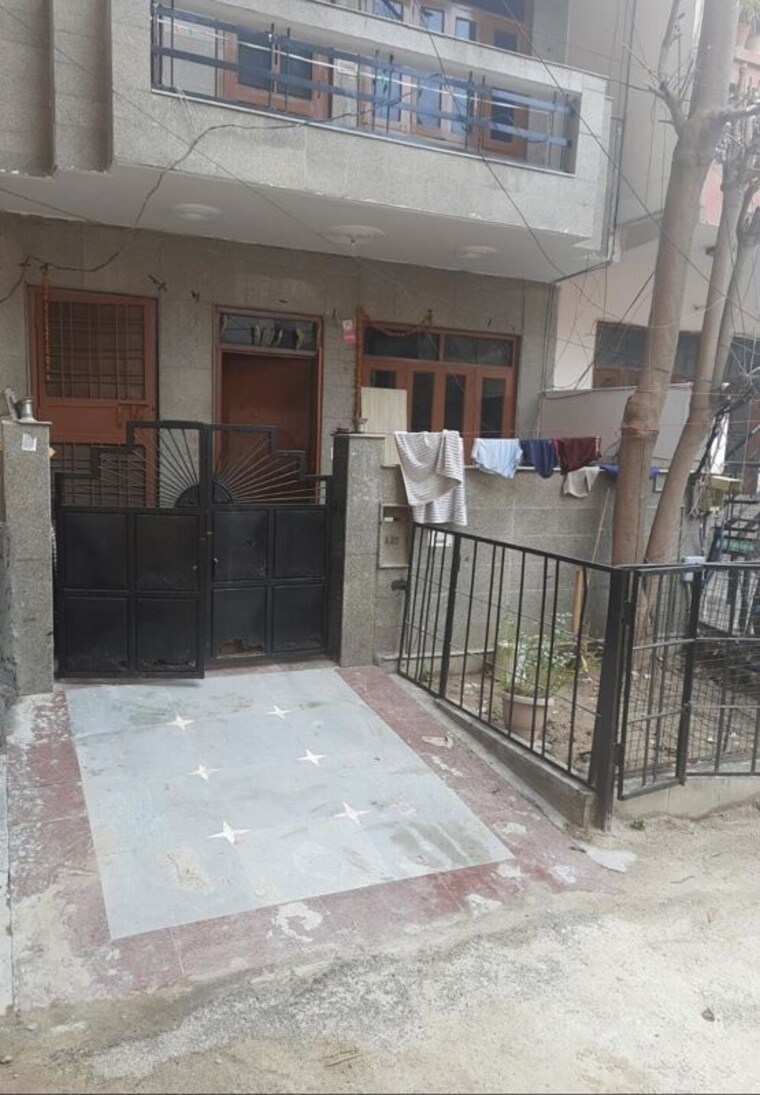 Balcony, sector 21 4 Bedroom 2400 Sq.Ft. Builder Floor In Sector 21 Gurgaon 10528147
