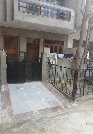 Balcony in 3 BHK Builder Floor at Sector 21 – for Rent