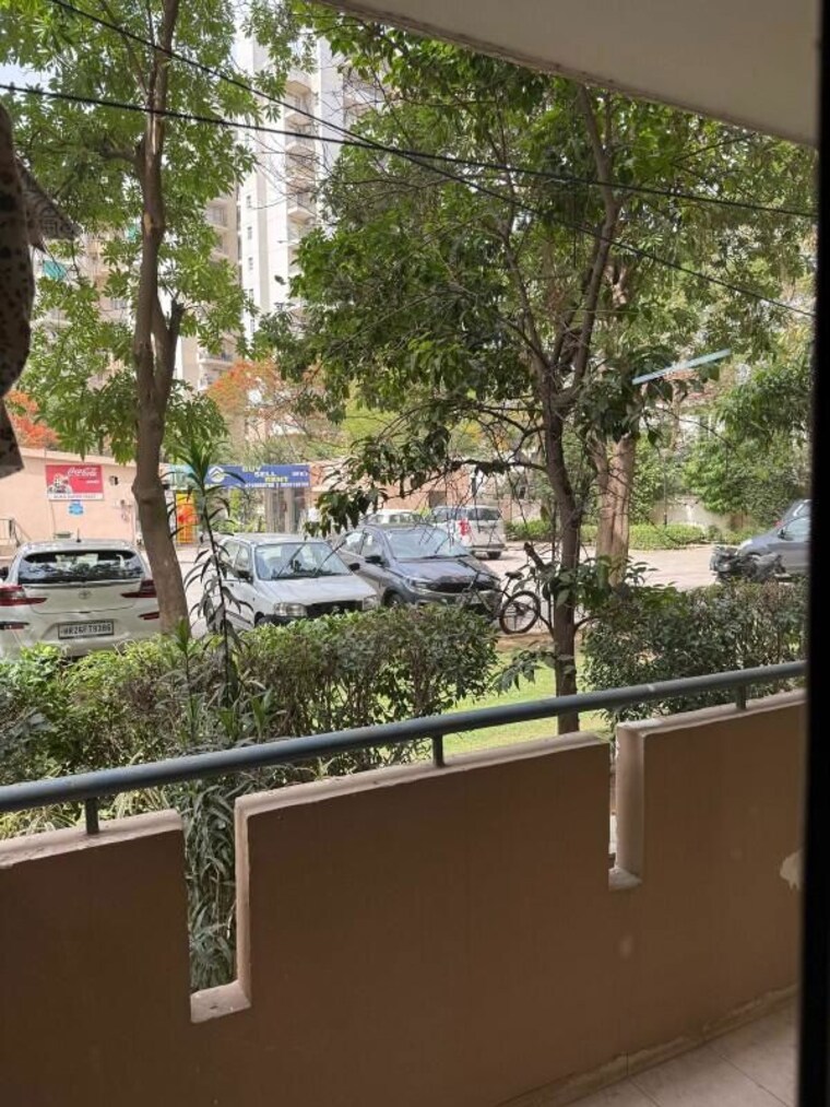 Balcony, sector 21 3 Bedroom 1600 Sq.Ft. Builder Floor In Sector 21 Gurgaon 10528172