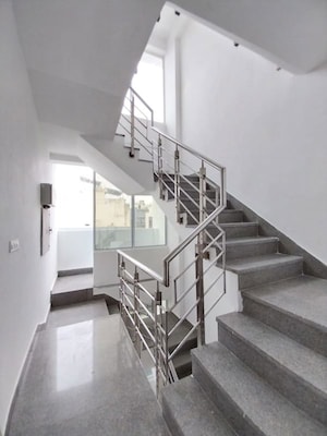 Staircase in  Pg at Sector 46 – for Rent