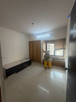 Room in 2 BHK Apartment at Pride Park, Dhokali – for Rent