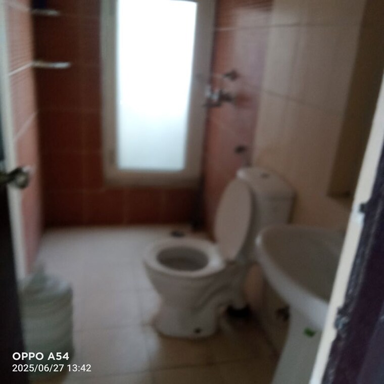 Bathroom, mahagun-mywoods 2 Bedroom 960 Sq.Ft. Apartment In Sector 16c Greater Noida Greater Noida 10528217