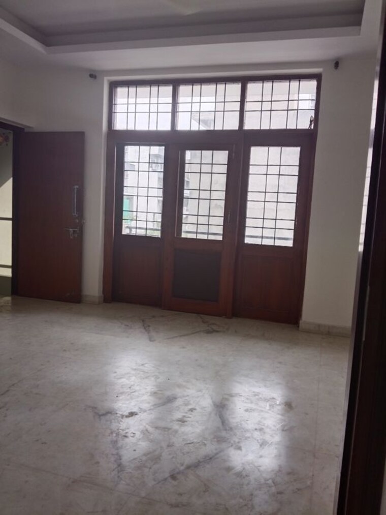Room, sector 43 2 Bedroom 1200 Sq.Ft. Builder Floor In Sector 43 Gurgaon 10528241