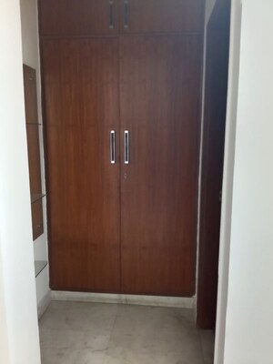 Furnished Amenities in 2 BHK Builder Floor at Sector 43 – for Rent