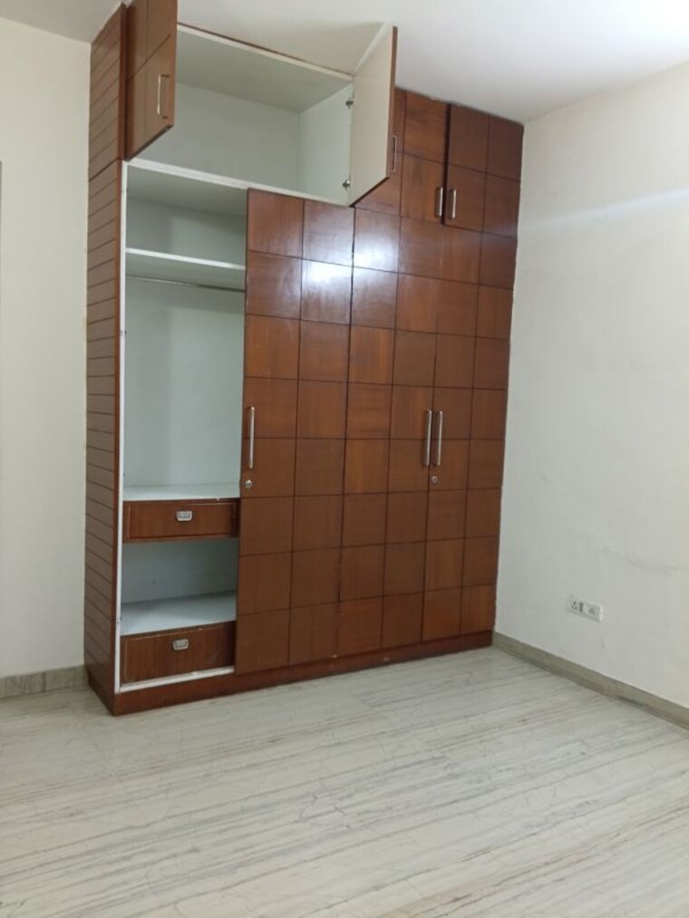 Bathroom, sector 43 2 Bedroom 1400 Sq.Ft. Builder Floor In Sector 43 Gurgaon 10528297
