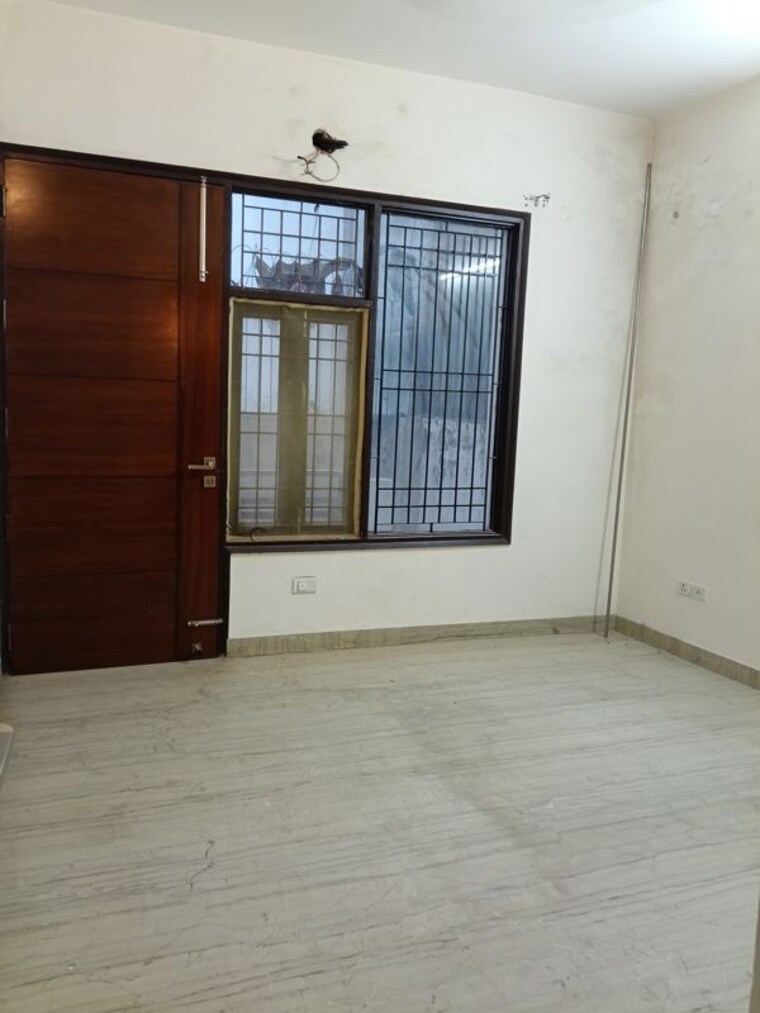 Room, sector 43 2 Bedroom 1400 Sq.Ft. Builder Floor In Sector 43 Gurgaon 10528297