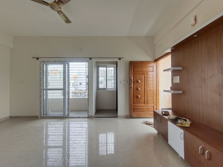 Room, hal layout 3 Bedroom 2100 Sq.Ft. Builder Floor In Hal Layout Bangalore 10528210