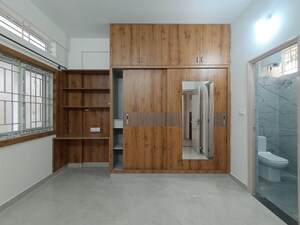 Room in 3 BHK Builder Floor at Hal Layout – for Rent