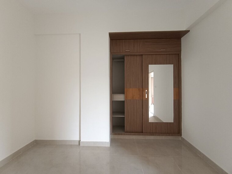 Room, hal layout 3 Bedroom 2100 Sq.Ft. Builder Floor In Hal Layout Bangalore 10528210