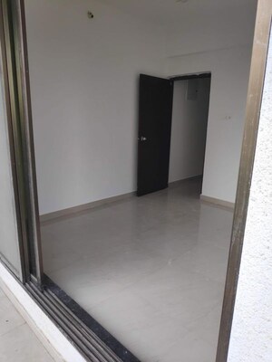 Room in 2 BHK Apartment at Shree Krishna Paradise, Kharghar – for Rent