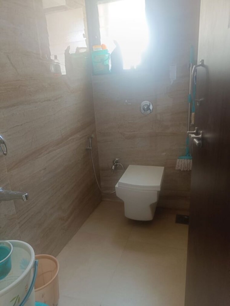 Bathroom, buttepatil-gulab-shilp 2 Bedroom 870 Sq.Ft. Apartment In Warje Pune 10528291