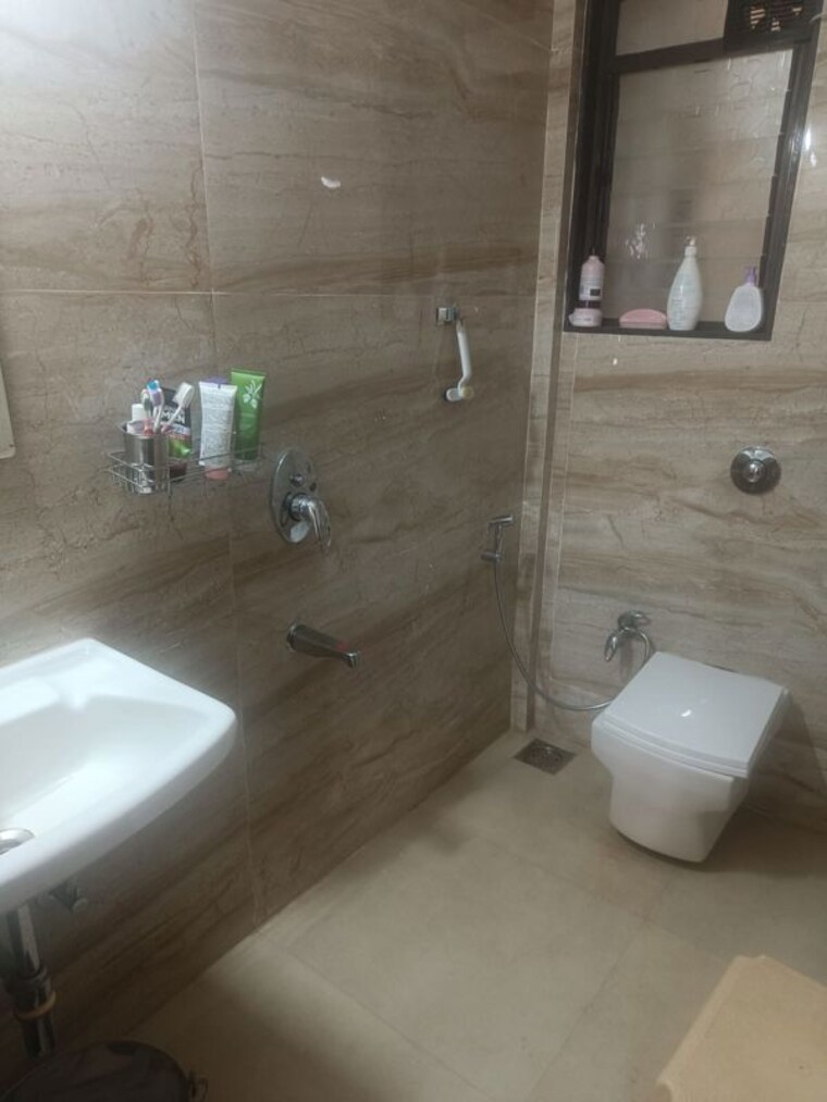 Bathroom, buttepatil-gulab-shilp 2 Bedroom 870 Sq.Ft. Apartment In Warje Pune 10528291