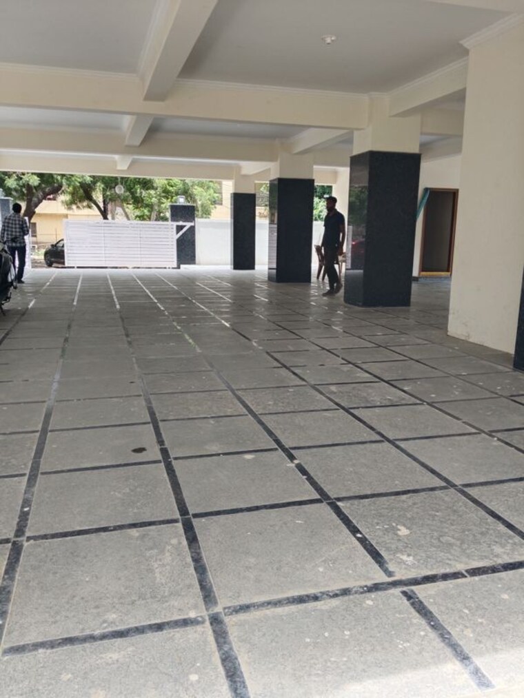  Parking, madhapur Commercial Office Space 12000 Sq.Ft. In Madhapur Hyderabad 10528344