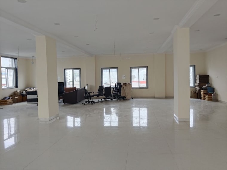 Room, madhapur Commercial Office Space 12000 Sq.Ft. In Madhapur Hyderabad 10528344