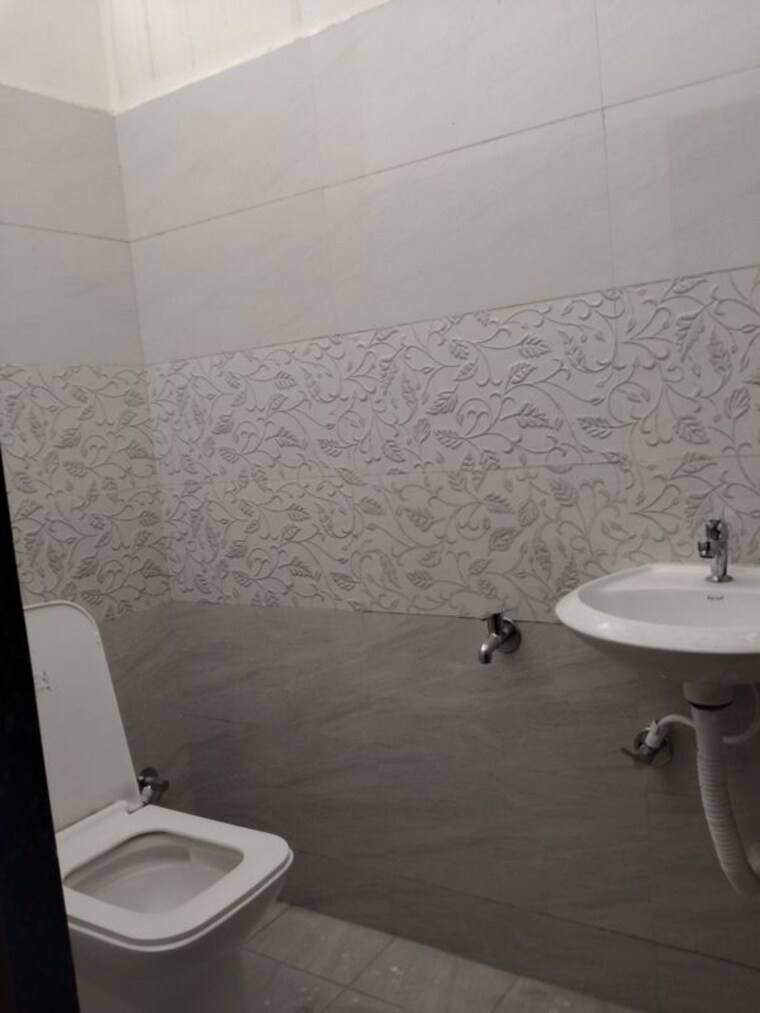 Bathroom, madhapur Commercial Office Space 12000 Sq.Ft. In Madhapur Hyderabad 10528344