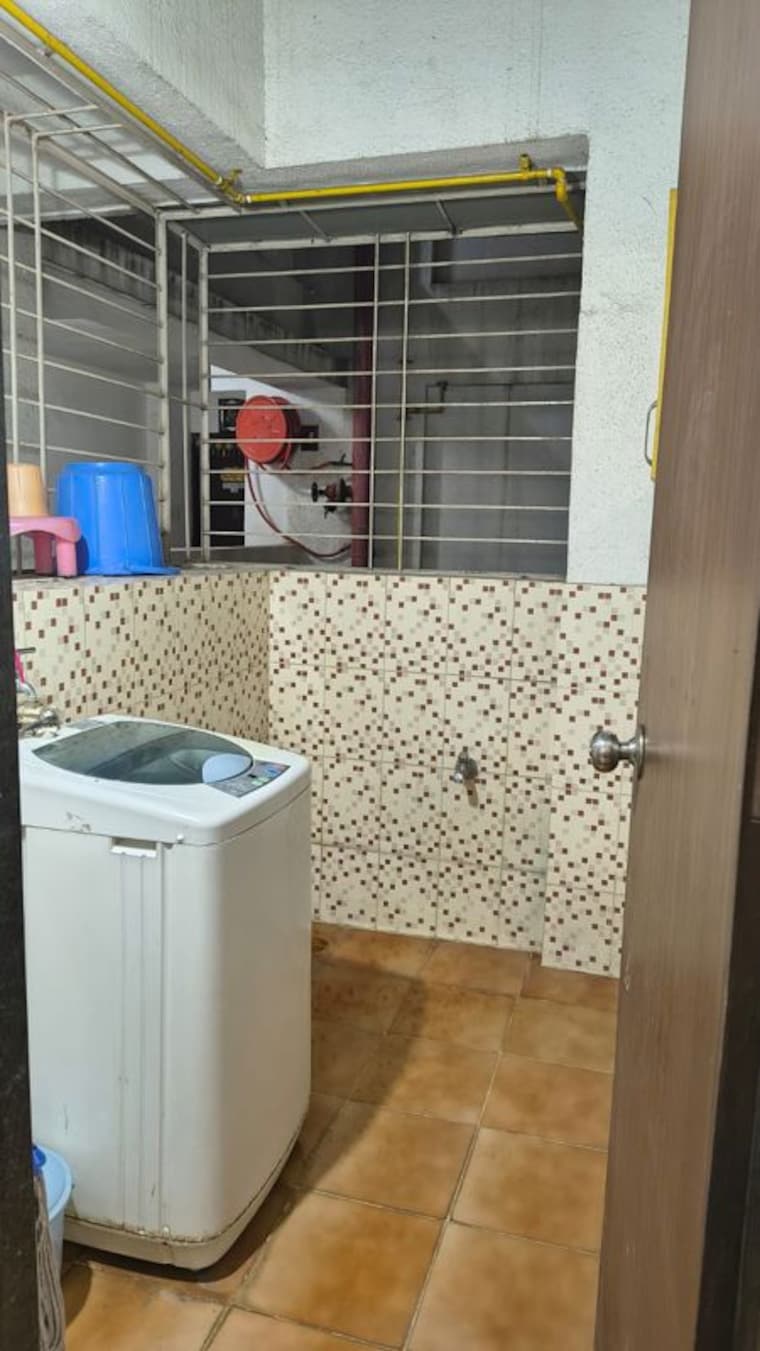 Bathroom, vardhaman-palm-rose 2 Bedroom 912 Sq.Ft. Apartment In Punawale Pune 10528352