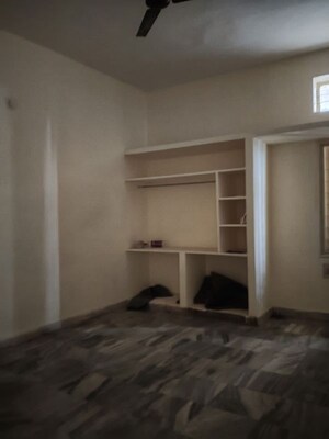 Room in 3 BHK Apartment at Madhapur – for Rent
