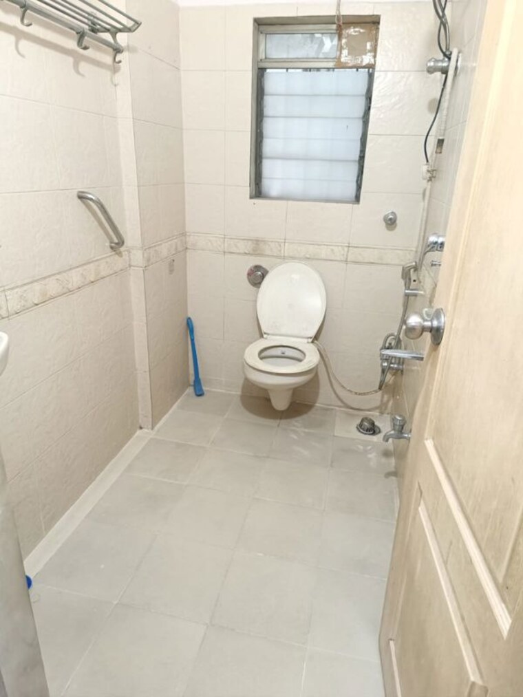 Bathroom, cosmos-tower 2 Bedroom 750 Sq.Ft. Independent House In Panchsheel Nagar Thane 10528429