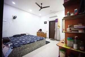 Bedroom in 4 BHK Independent House at Ghodasar – for Sale