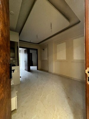 Room in 3 BHK Apartment at Saini – for Sale