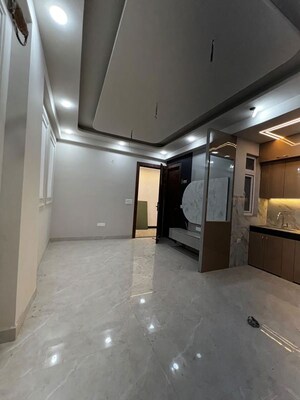 Room in 3 BHK Apartment at Saini – for Sale
