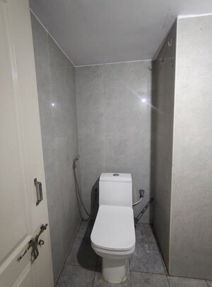 Bathroom in 1 BHK Builder Floor at Hsr Layout Sector 3 – for Rent