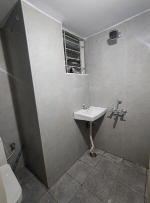 Bathroom in 1 BHK Builder Floor at Hsr Layout Sector 3 – for Rent
