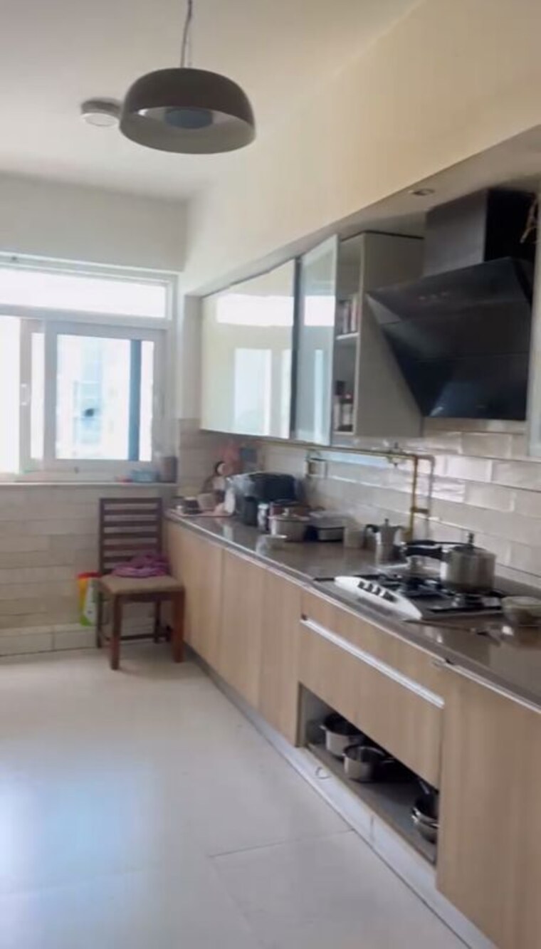 Kitchen, dlf-the-belaire 4 Bedroom 4200 Sq.Ft. Apartment In Sector 54 Gurgaon 10528488