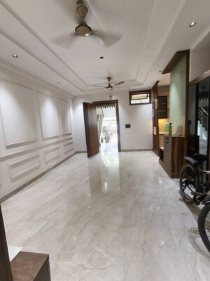 Room in 2 BHK Builder Floor at Divyans Apartment, Indrapuram – for Rent