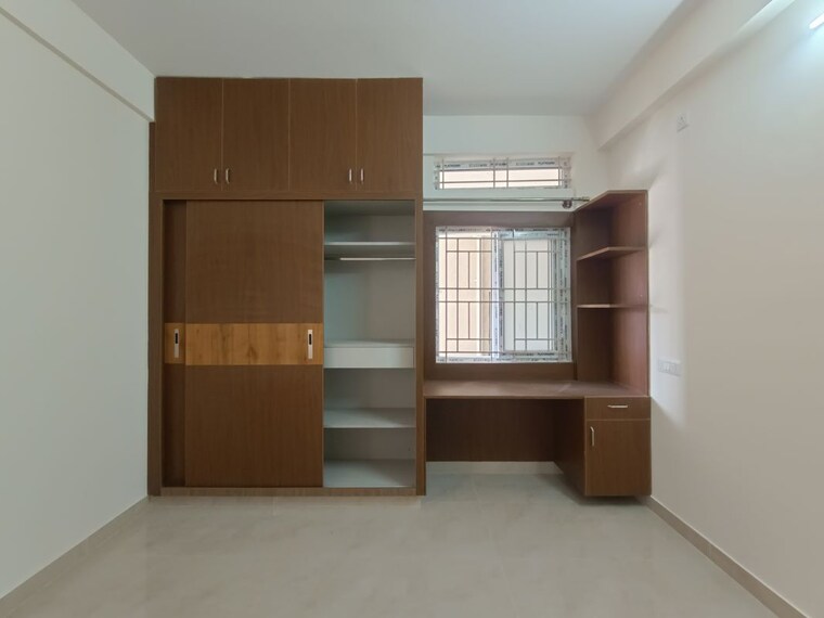 Room, hal layout 3 Bedroom 2100 Sq.Ft. Builder Floor In Hal Layout Bangalore 10528542