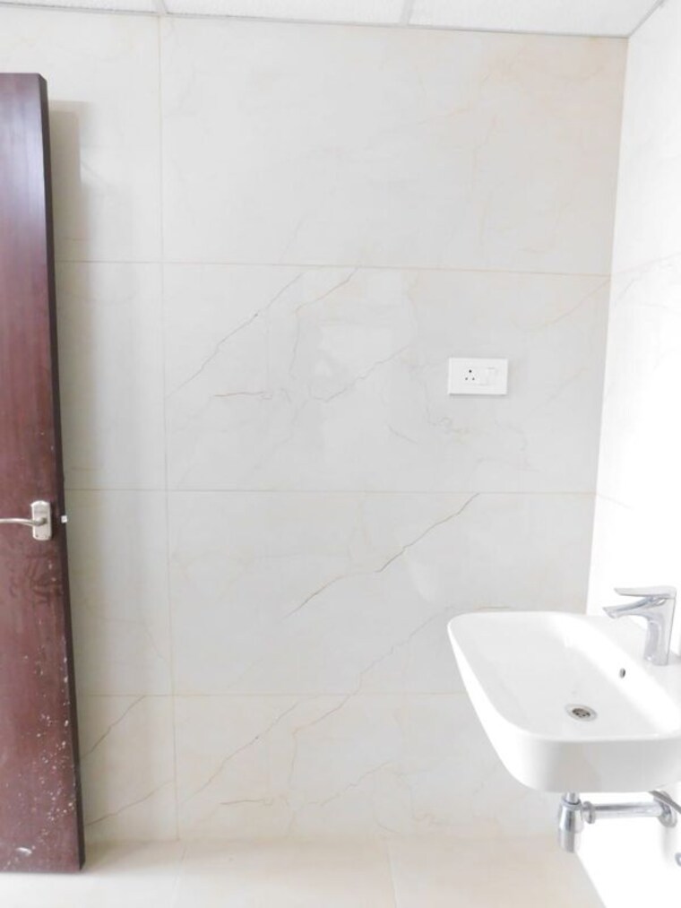 Bathroom, lansum-el-dorado 3 Bedroom 1860 Sq.Ft. Apartment In Narsingi Hyderabad 10528558