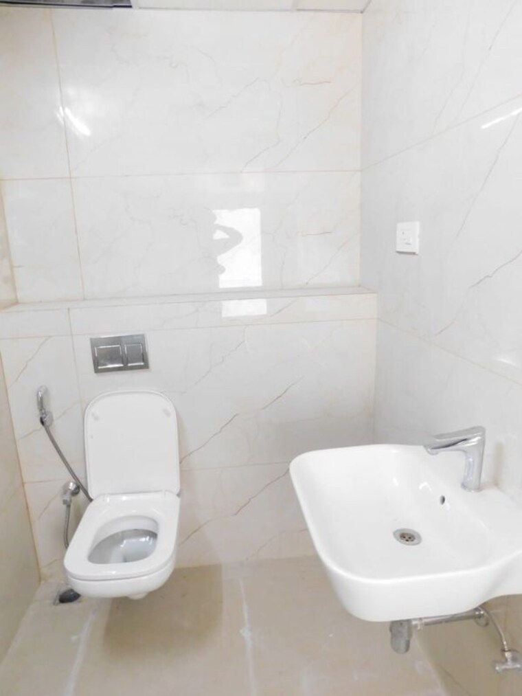 Bathroom, lansum-el-dorado 3 Bedroom 1860 Sq.Ft. Apartment In Narsingi Hyderabad 10528558