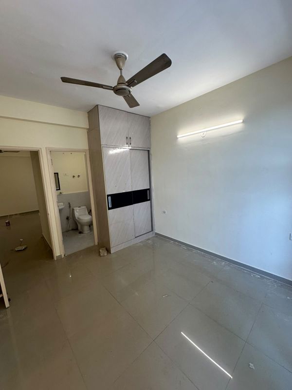 2 BHK 700 Sq.Ft. Apartment in Pyramid Urban Homes 3
