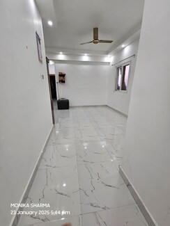 2 BHK Apartment For Rent in Pivotal Paradise