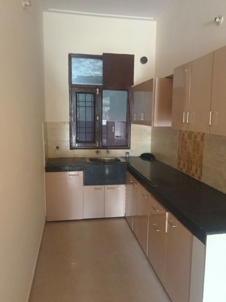 Kitchen, guru-nanak-enclave 2 Bedroom 142 Sq.Yd. Builder Floor In Dhakoli Zirakpur 10528648