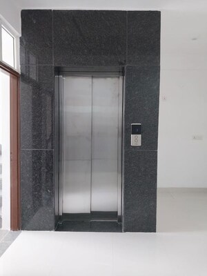 Building Lobby in  Pg at Sector 39 – for Rent