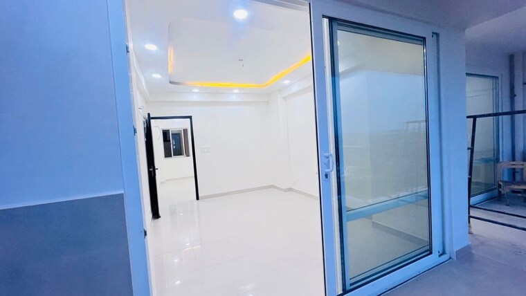Room, sector 19b dwarka 3 Bedroom 2000 Sq.Ft. Apartment In Sector 19b Dwarka Delhi 10528681