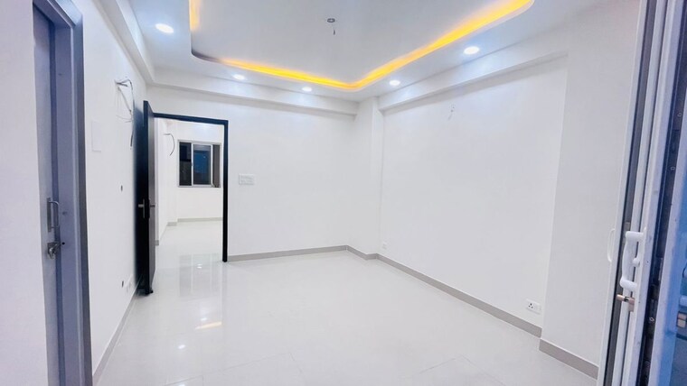 Room, sector 19b dwarka 3 Bedroom 2000 Sq.Ft. Apartment In Sector 19b Dwarka Delhi 10528681