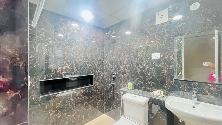 Bathroom, sector 19b dwarka 3 Bedroom 2000 Sq.Ft. Apartment In Sector 19b Dwarka Delhi 10528681