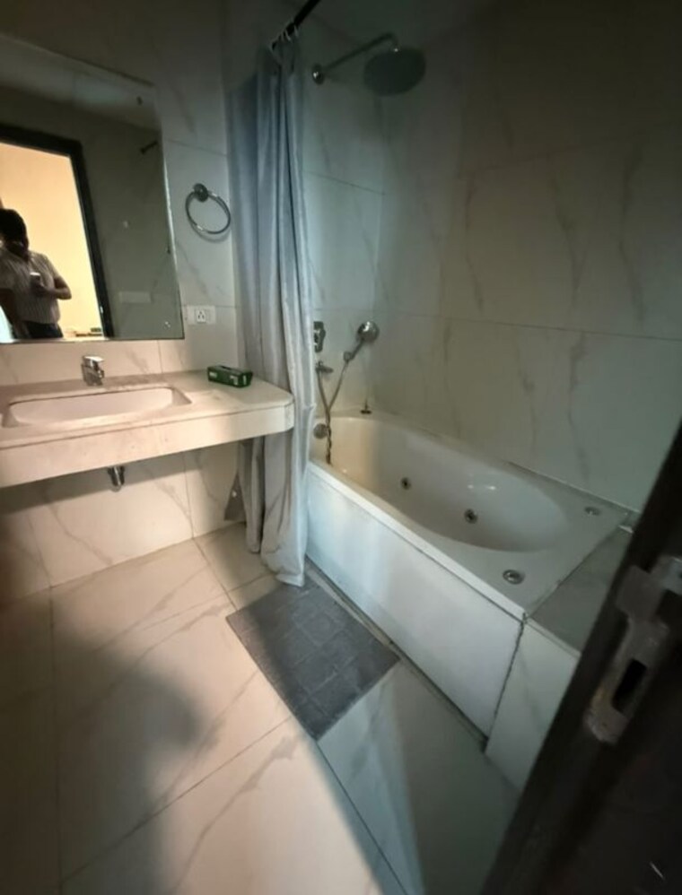 Bathroom, hero-homes-phase-2 4 Bedroom 2450 Sq.Ft. Apartment In Sector 104 Gurgaon 10528694