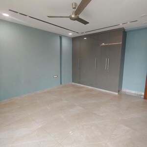 Room in 2.5 BHK Apartment at Pioneer Park Araya, Sector 61 – for Rent