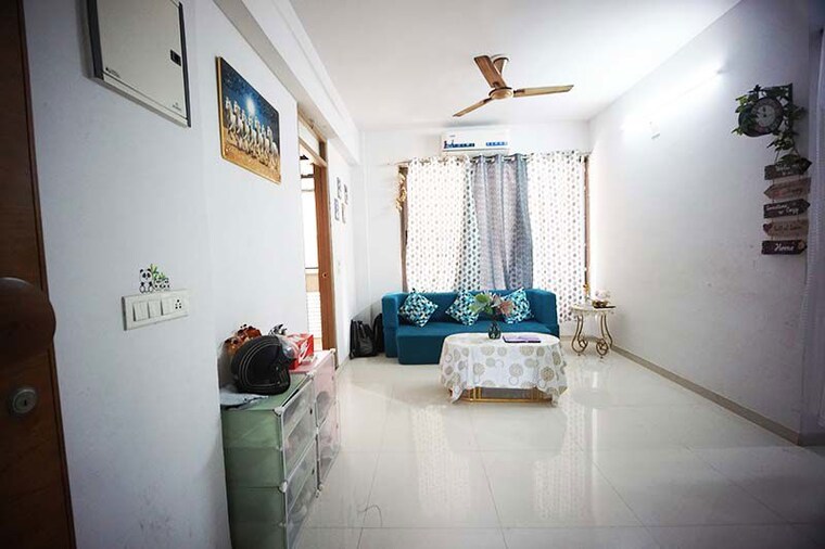 Bedroom, vaishnodevi circle 3 Bedroom 145 Sq.Yd. Apartment In Vaishnodevi Circle Ahmedabad 10528731