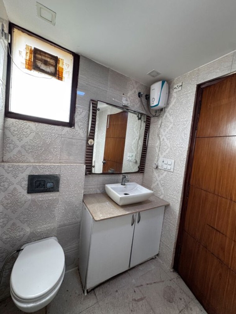 Bathroom, dwarka 3 Bedroom 1900 Sq.Ft. Apartment In Dwarka Delhi 10528722