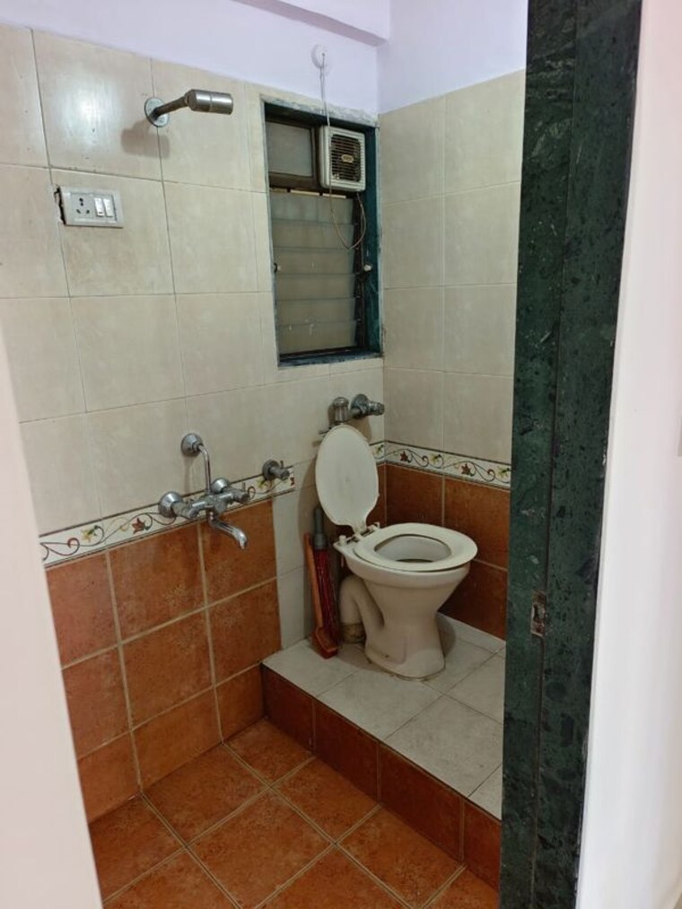 Bathroom, lodha-paradise 2 Bedroom 760 Sq.Ft. Apartment In Majiwada Thane 10528796
