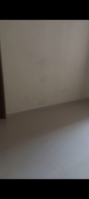 Room in 2 BHK Apartment at Kalpataru Srishti Namaah, Mira Road – for Rent