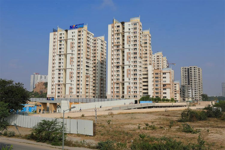 4 BHK + Servant Room 3380 Sq.Ft. Apartment in NCC Urban One