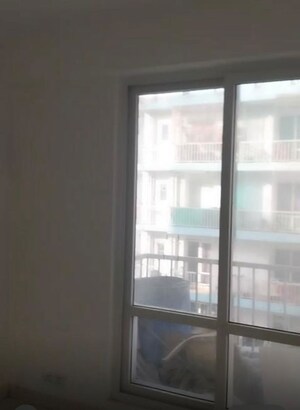 Room in 3 BHK Apartment at Value Meadows Vista, Raj Nagar Extension – for Sale