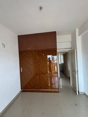 Room in 4 BHK Apartment at Godrej Meridien, Sector 106 – for Rent