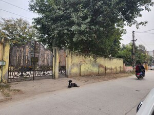  Plot For Sale in Sector 8
